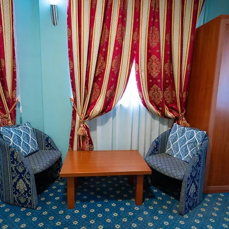 Cavour Отель