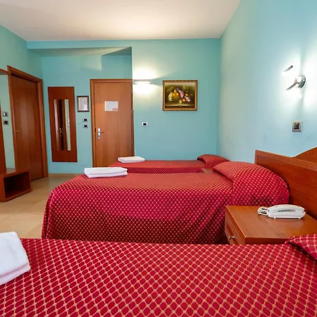 Отель Cavour 3*