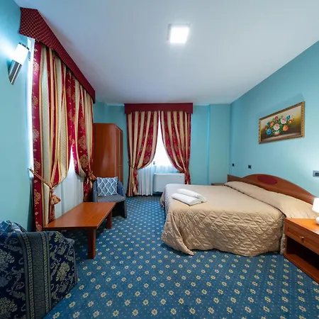 Hotel Cavour 3*