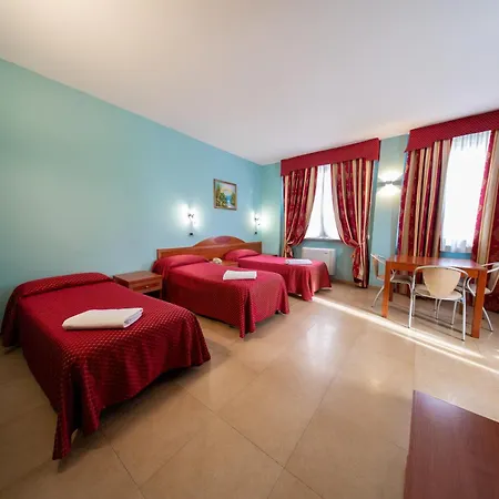 Ξενοδοχείο Cavour 3*