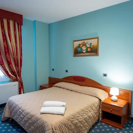 Cavour Ξενοδοχείο Μονκαλιέρι