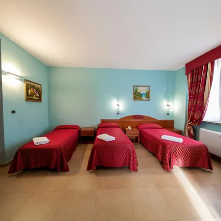 Cavour 3* Μονκαλιέρι