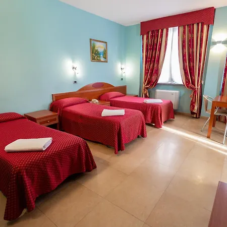 Отель Cavour Монкальери