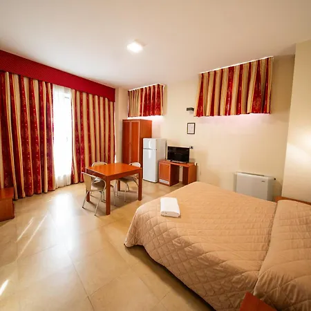 Отель Cavour 3*