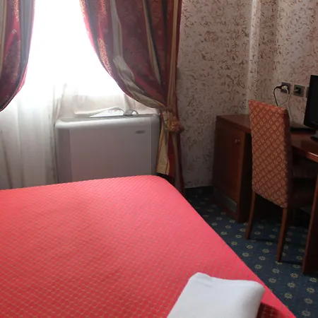 Cavour 3* Μονκαλιέρι