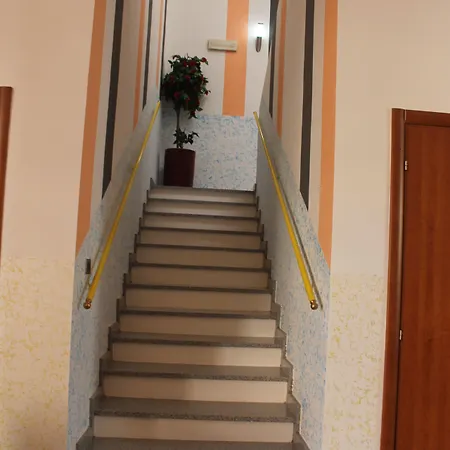 Cavour Отель