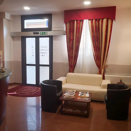 Cavour Ξενοδοχείο Μονκαλιέρι