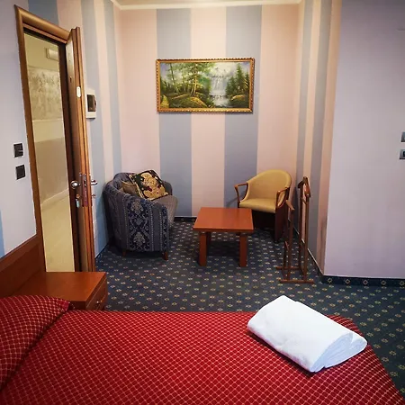 Отель Cavour 3*
