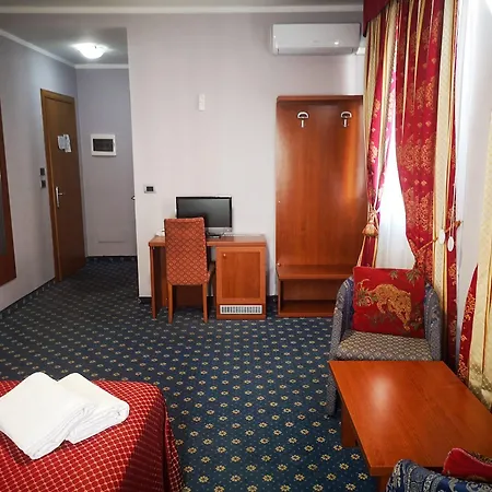 Cavour 3* Moncalieri
