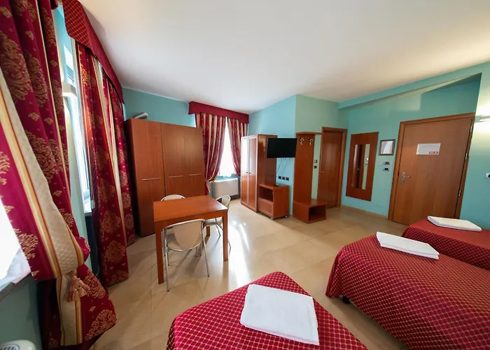 Cavour Otel 3*
