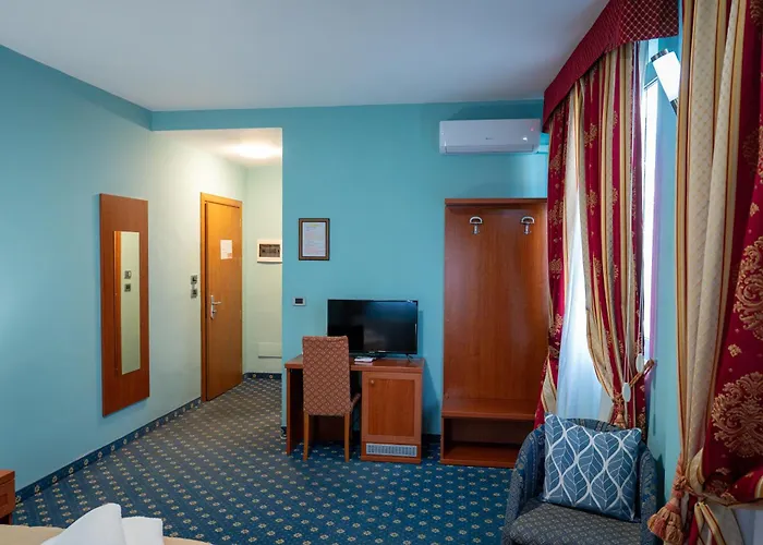 Otel Cavour 3*