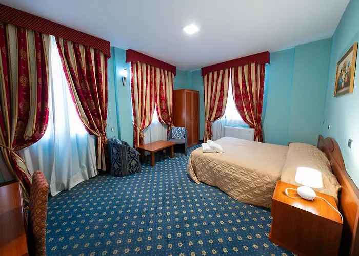 Cavour Otel