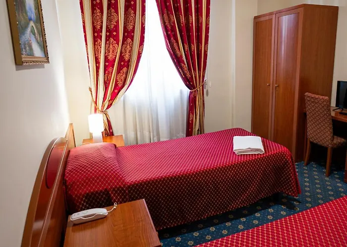 Cavour Otel 3*
