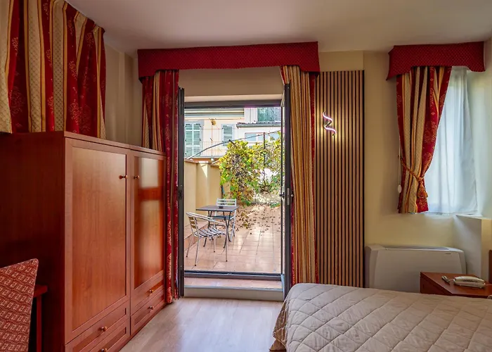 Cavour 3*