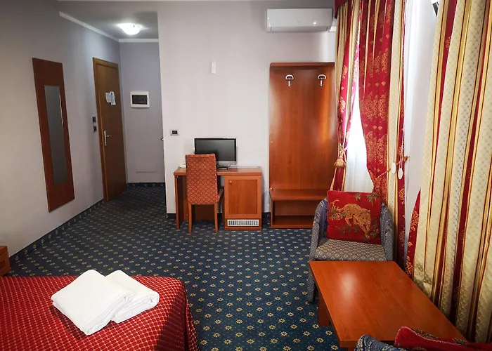 Cavour 3* Moncalieri